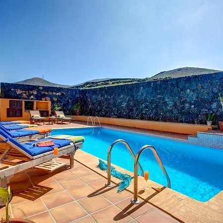 Villa Casa Acequia Tinajo
